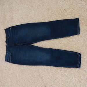 Zara High-Rise Ankle Length Jeans.